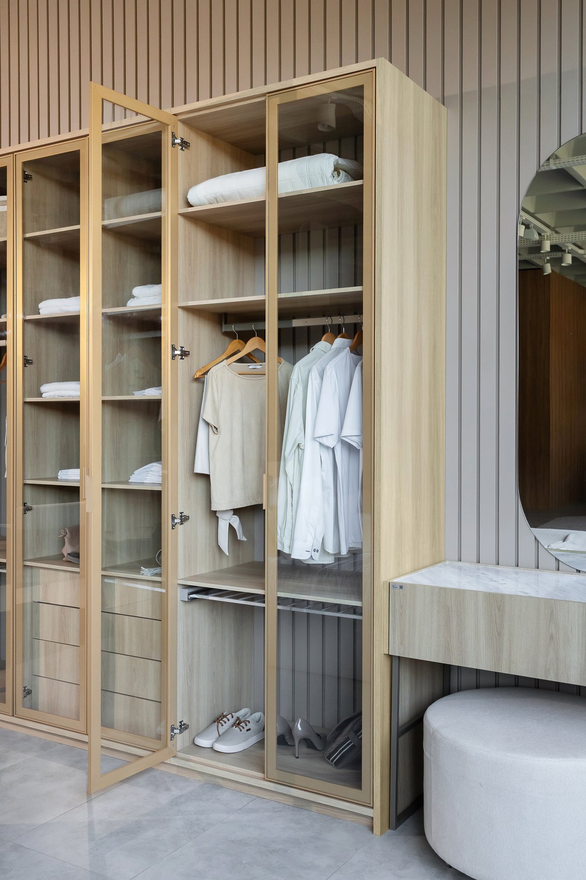 Dormitórios e Closets — projeto Italínea Raposo Prime 8